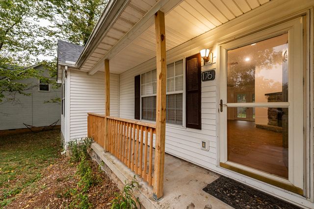 176 Williamsburg Lane, Georgetown, KY 40324