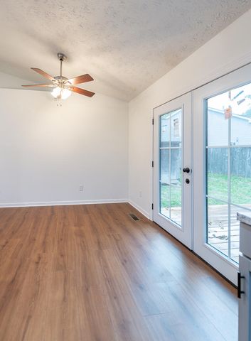 176 Williamsburg Lane, Georgetown, KY 40324