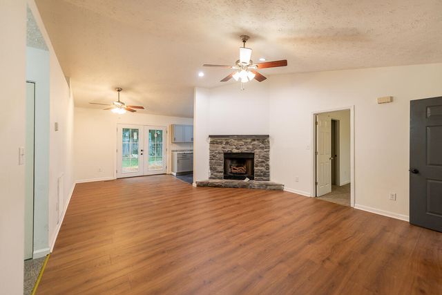 176 Williamsburg Lane, Georgetown, KY 40324