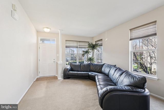 24 COMPASS CIR, Mount Laurel, NJ 08054