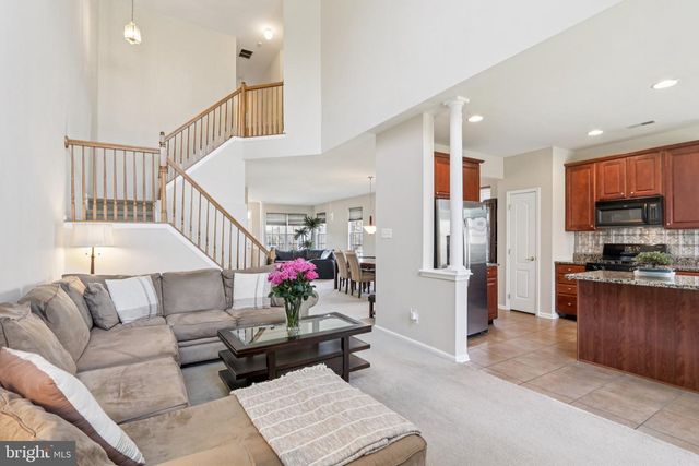 24 COMPASS CIR, Mount Laurel, NJ 08054