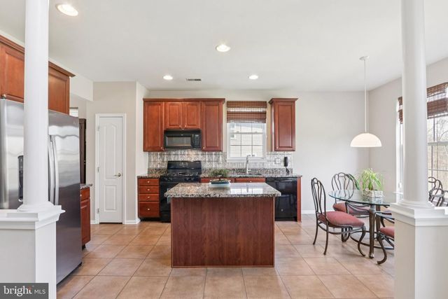 24 COMPASS CIR, Mount Laurel, NJ 08054