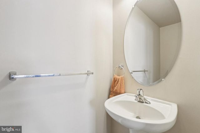 24 COMPASS CIR, Mount Laurel, NJ 08054