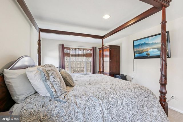 24 COMPASS CIR, Mount Laurel, NJ 08054