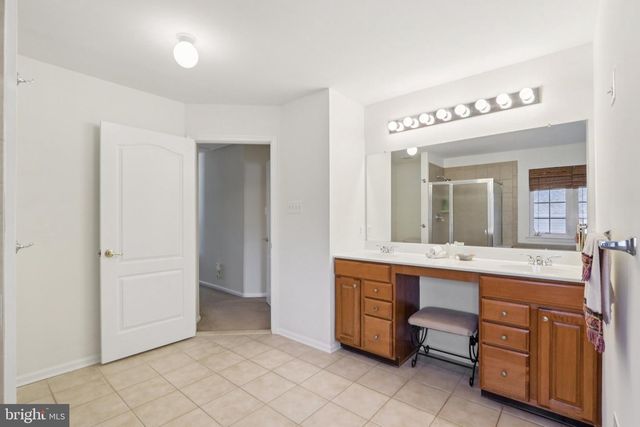 24 COMPASS CIR, Mount Laurel, NJ 08054