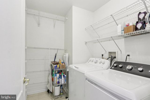 24 COMPASS CIR, Mount Laurel, NJ 08054