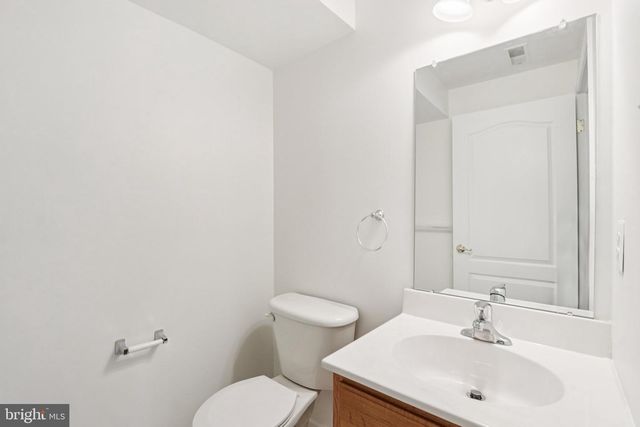 24 COMPASS CIR, Mount Laurel, NJ 08054