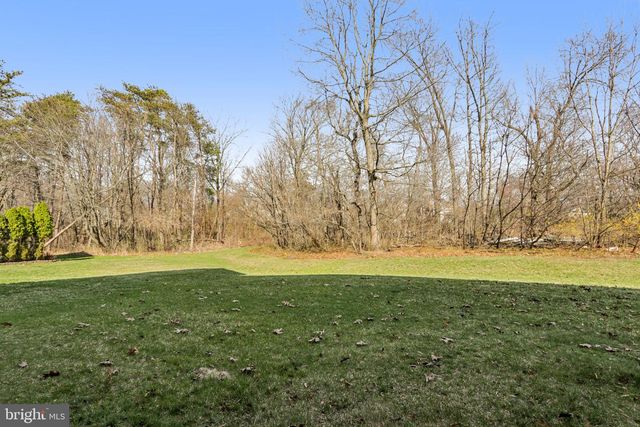 24 COMPASS CIR, Mount Laurel, NJ 08054