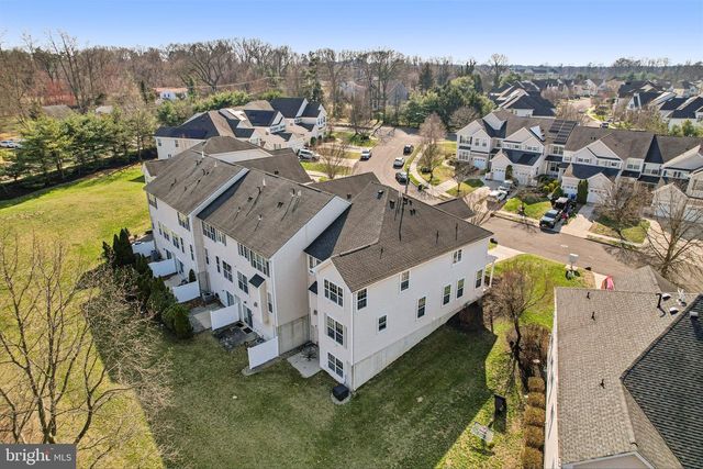 24 COMPASS CIR, Mount Laurel, NJ 08054