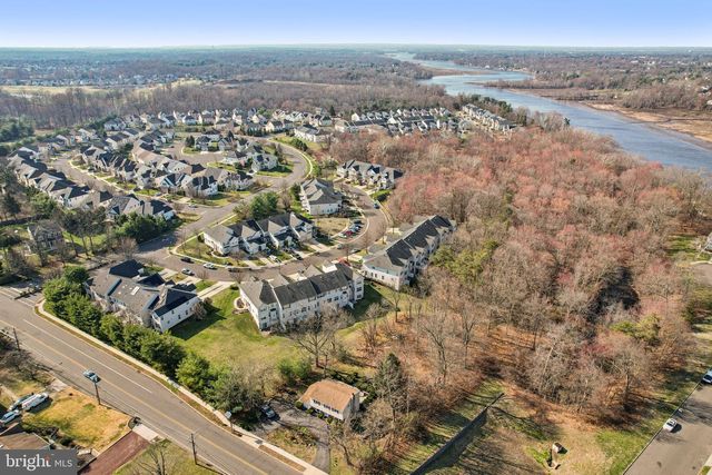 24 COMPASS CIR, Mount Laurel, NJ 08054