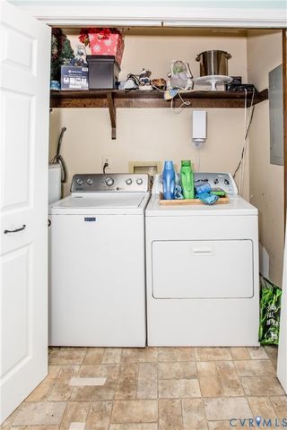 11643 Chester Station Dr, Chester, VA 23831