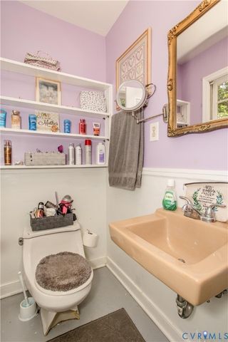 11643 Chester Station Dr, Chester, VA 23831