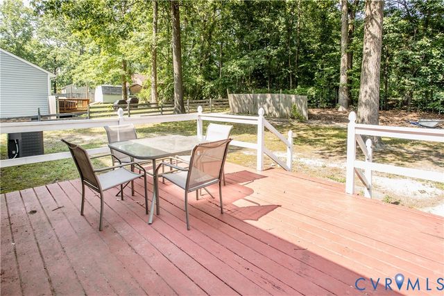 11643 Chester Station Dr, Chester, VA 23831