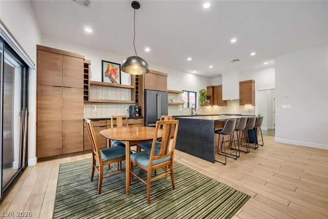 400 Lacy Lane, Las Vegas, NV 89107