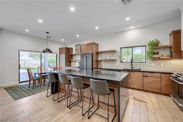 400 Lacy Lane, Las Vegas, NV 89107