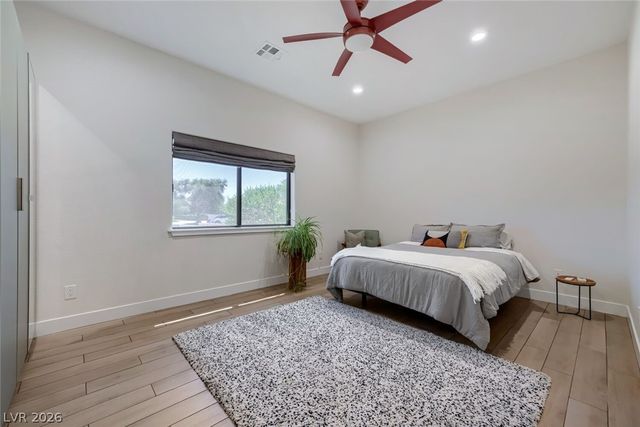 400 Lacy Lane, Las Vegas, NV 89107