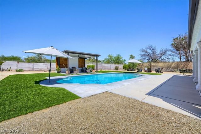 400 Lacy Lane, Las Vegas, NV 89107