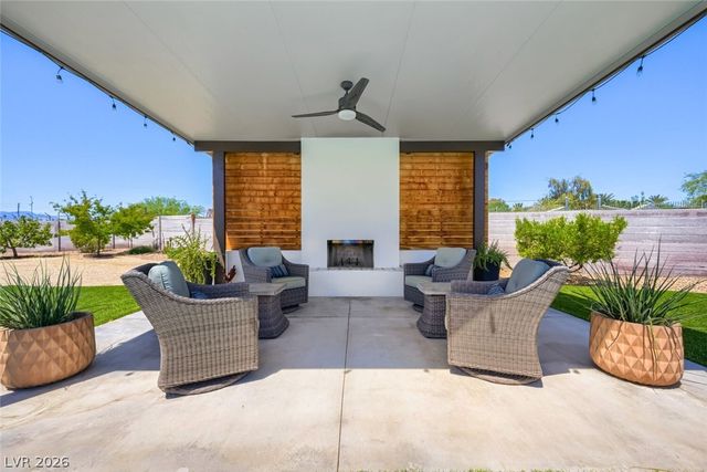 400 Lacy Lane, Las Vegas, NV 89107
