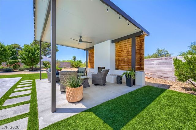 400 Lacy Lane, Las Vegas, NV 89107