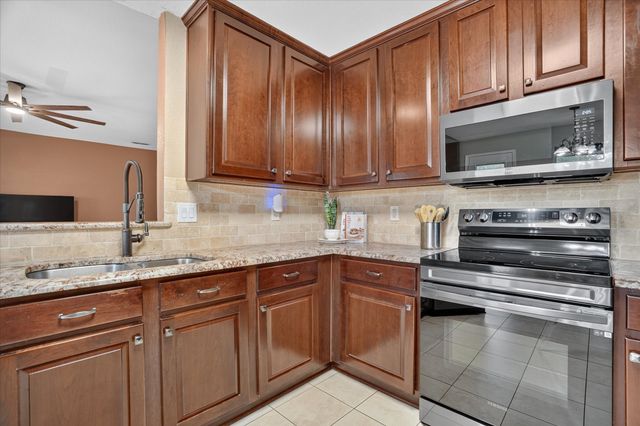 6608 Silver Oak Lane, Fort Worth, TX 76135