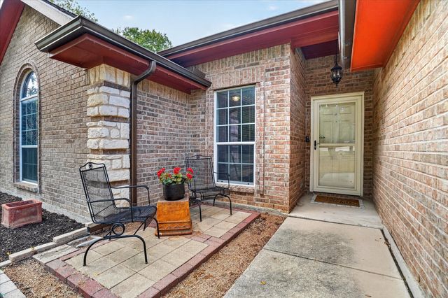 6608 Silver Oak Lane, Fort Worth, TX 76135