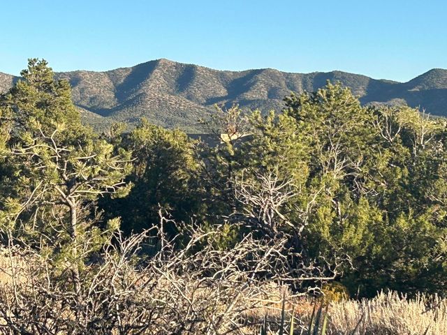 5 Broken Arrow Place, Sandia Park, NM 87047