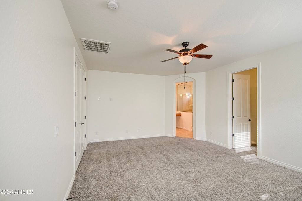 Image 14 of property listing at 15859 N 76TH Avenue, Peoria, AZ 85382