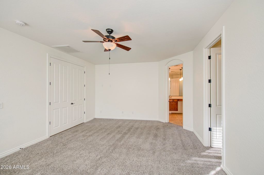 Image 15 of property listing at 15859 N 76TH Avenue, Peoria, AZ 85382