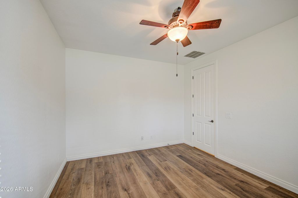 Image 26 of property listing at 15859 N 76TH Avenue, Peoria, AZ 85382