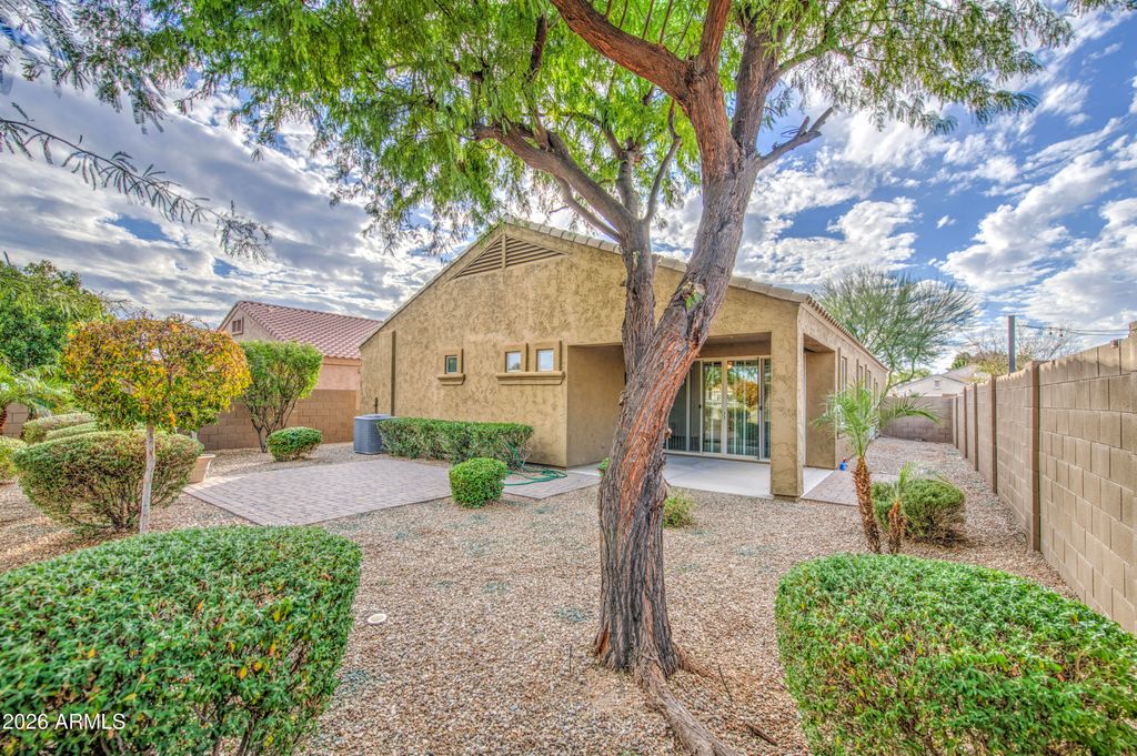 Image 30 of property listing at 15859 N 76TH Avenue, Peoria, AZ 85382