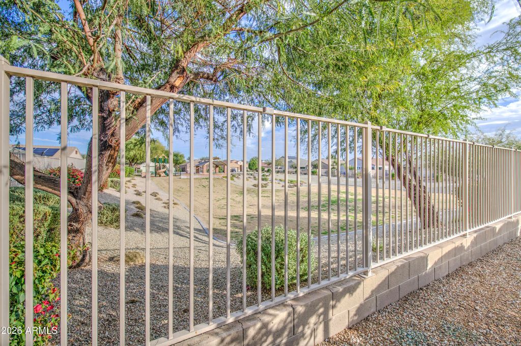 Image 33 of property listing at 15859 N 76TH Avenue, Peoria, AZ 85382