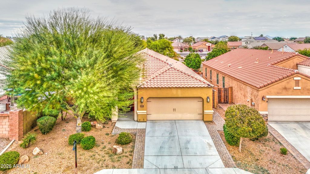 Image 37 of property listing at 15859 N 76TH Avenue, Peoria, AZ 85382