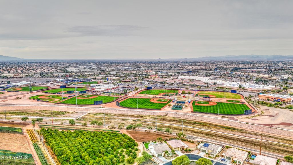 Image 43 of property listing at 15859 N 76TH Avenue, Peoria, AZ 85382