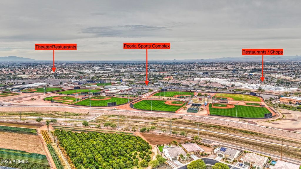 Image 5 of property listing at 15859 N 76TH Avenue, Peoria, AZ 85382