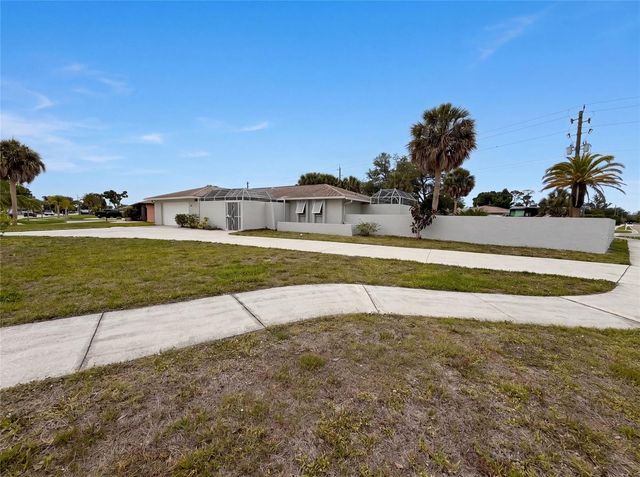 1301 LUCAYA AVENUE, Venice, FL 34285