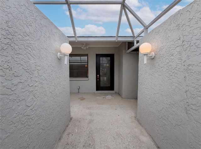 1301 LUCAYA AVENUE, Venice, FL 34285