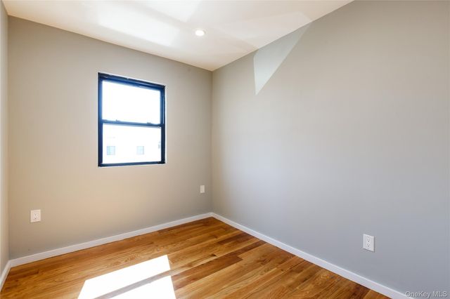8734 132nd Street, Richmond Hill, NY 11418