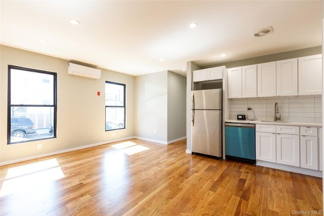 8734 132nd Street, Richmond Hill, NY 11418