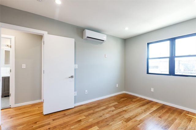 8734 132nd Street, Richmond Hill, NY 11418