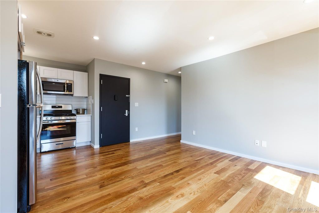8734 132nd Street, Richmond Hill, NY 11418 — photo 2
