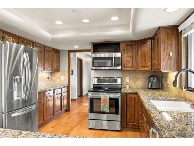 9275 W 73rd Ave, Arvada, CO 80005