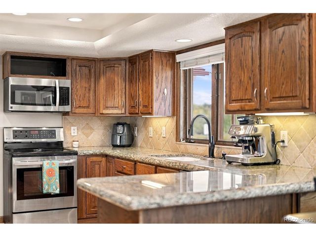 9275 W 73rd Ave, Arvada, CO 80005