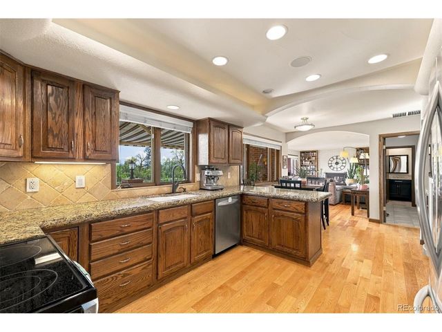 9275 W 73rd Ave, Arvada, CO 80005