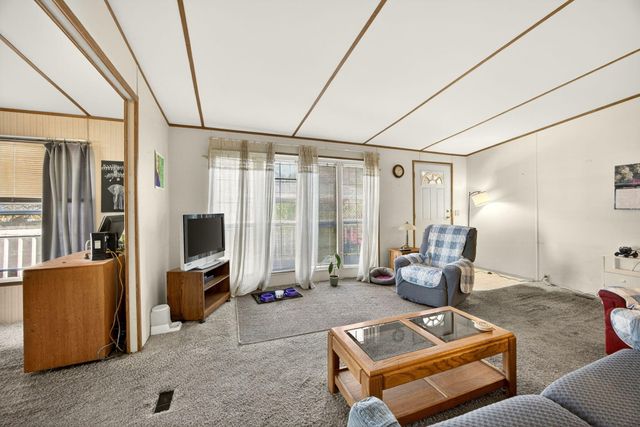 3955 S Stage Road 41, Medford, OR 97501