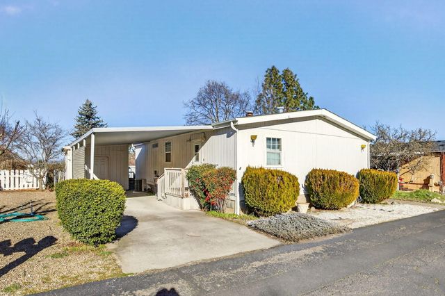 3955 S Stage Road 41, Medford, OR 97501