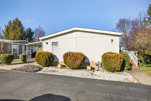 3955 S Stage Road 41, Medford, OR 97501