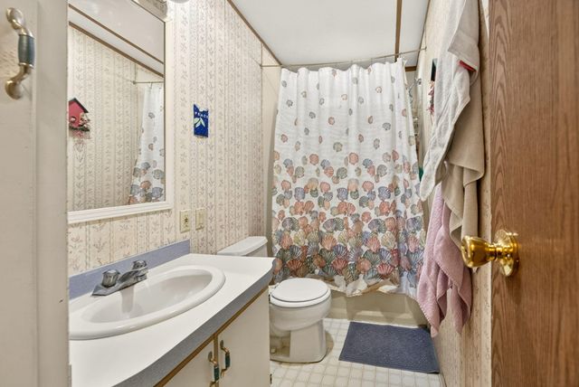 3955 S Stage Road 41, Medford, OR 97501