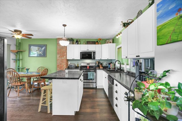 641 E Center Street, Paxton, IL 60957