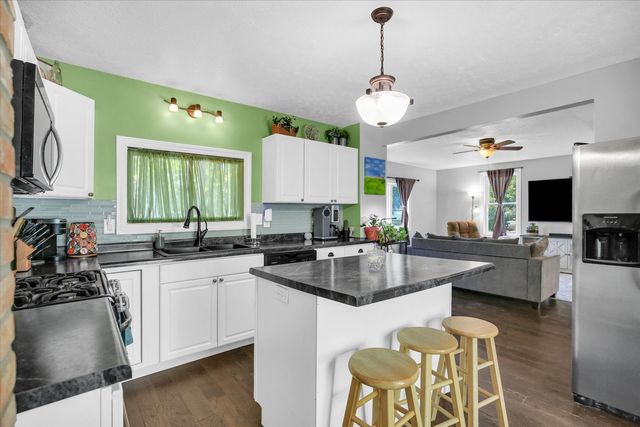 641 E Center Street, Paxton, IL 60957