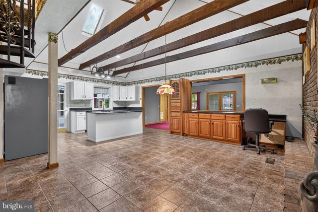 15 HOWARD DR, East Berlin, PA 17316